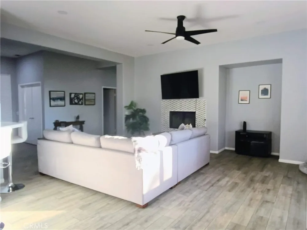 13581 Mountain Top Desert Hot Springs, CA 92240