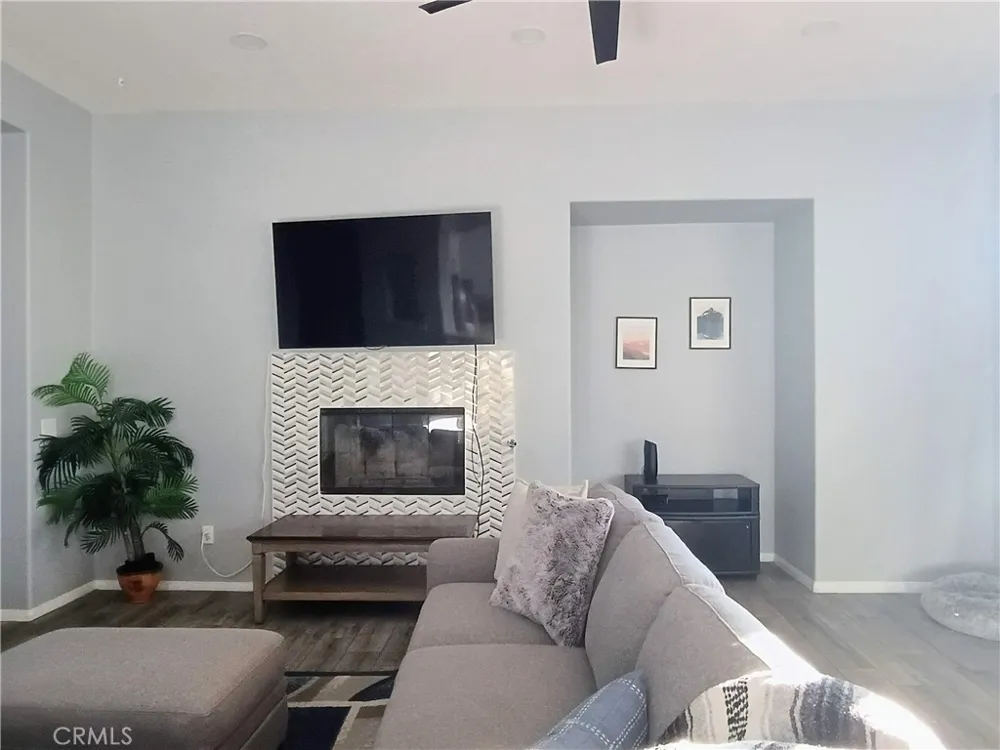 13581 Mountain Top Desert Hot Springs, CA 92240