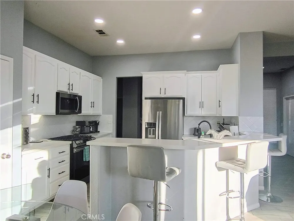 13581 Mountain Top Desert Hot Springs, CA 92240