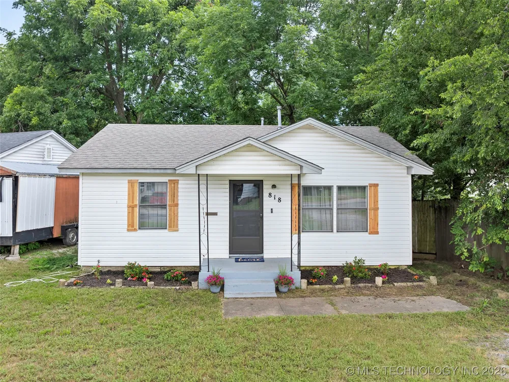 818 Northwest Boulevard