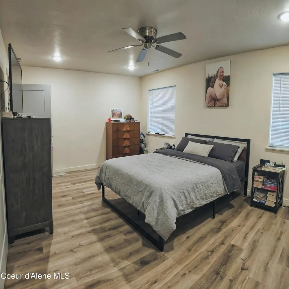 389 Hardy Loop Bonners Ferry, ID 83805