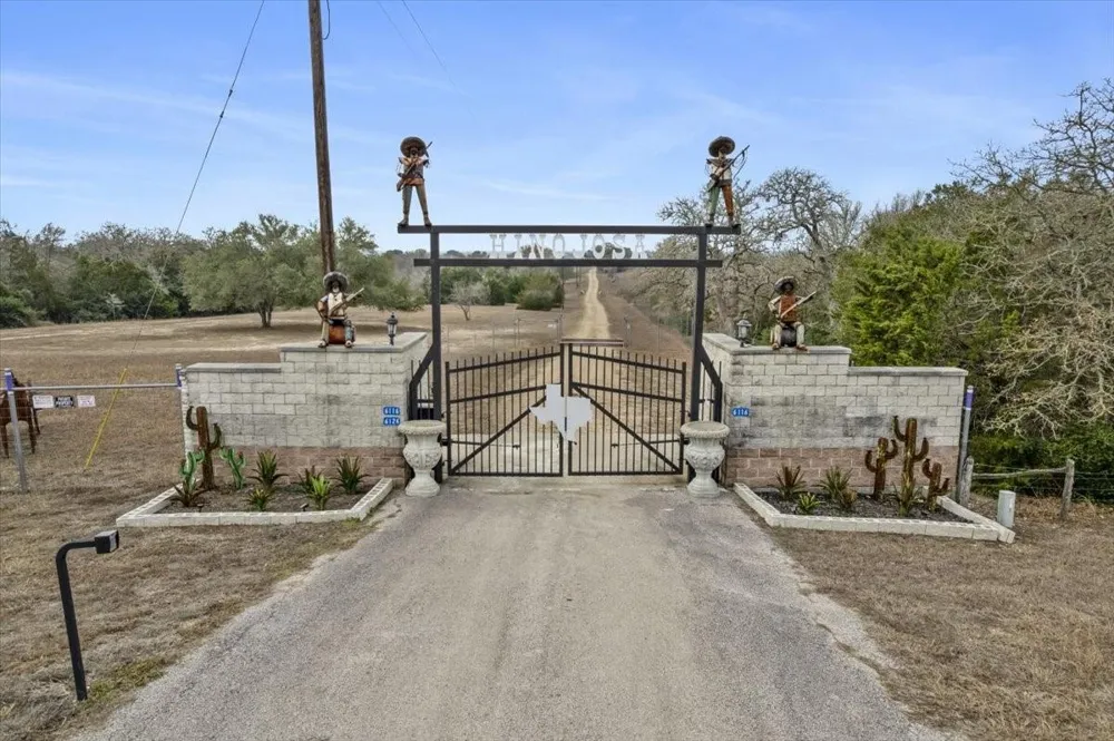 6116 E State Highway 71 La Grange, TX 78945