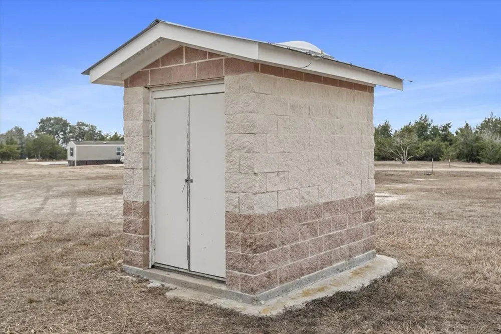 6116 E State Highway 71 La Grange, TX 78945
