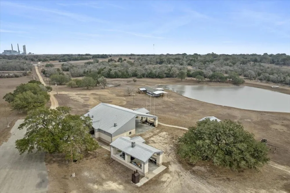 6116 E State Highway 71 La Grange, TX 78945