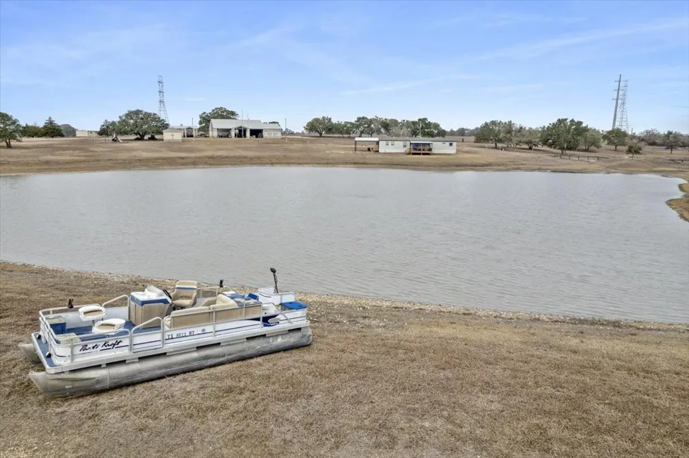 6116 E State Highway 71 La Grange, TX 78945