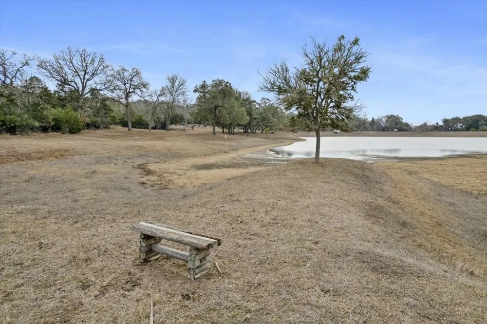 6116 E State Highway 71 La Grange, TX 78945