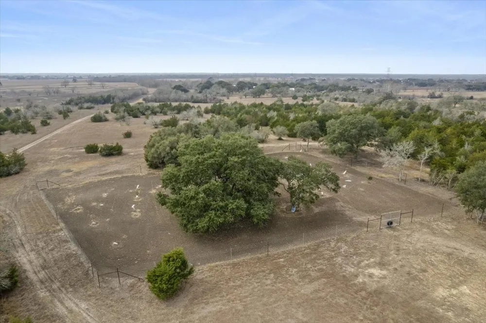6116 E State Highway 71 La Grange, TX 78945