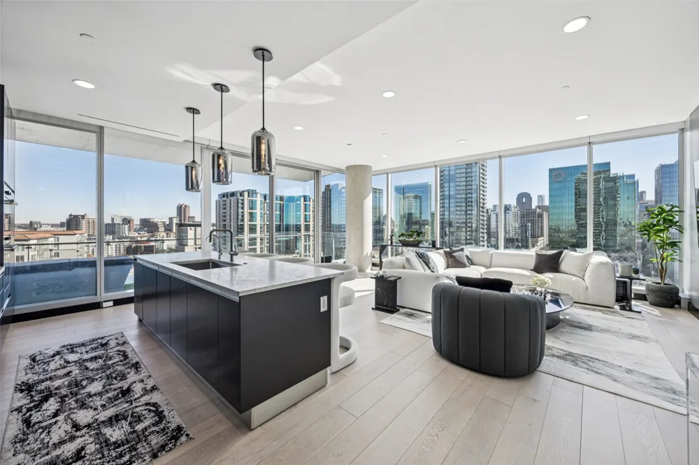 3130 Harwood Street #1606