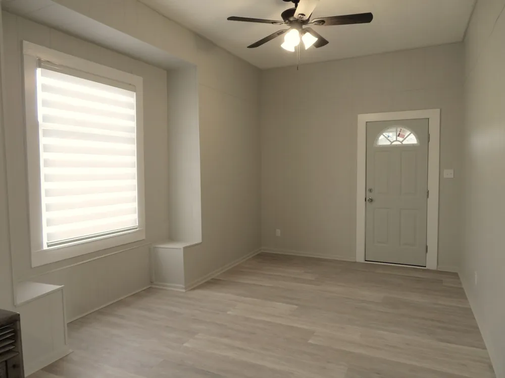 911 W Liveoak Street Coleman, TX 76834