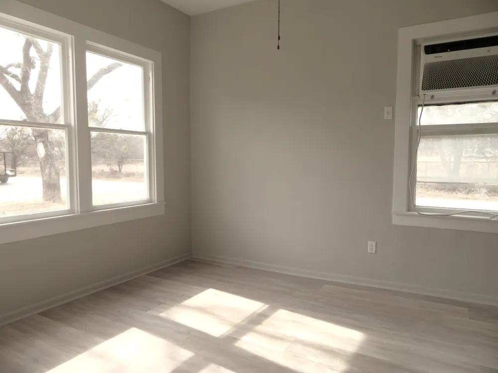 911 W Liveoak Street Coleman, TX 76834