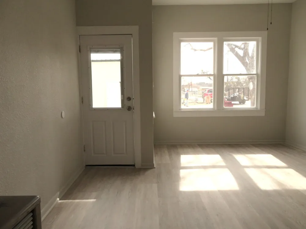 911 W Liveoak Street Coleman, TX 76834