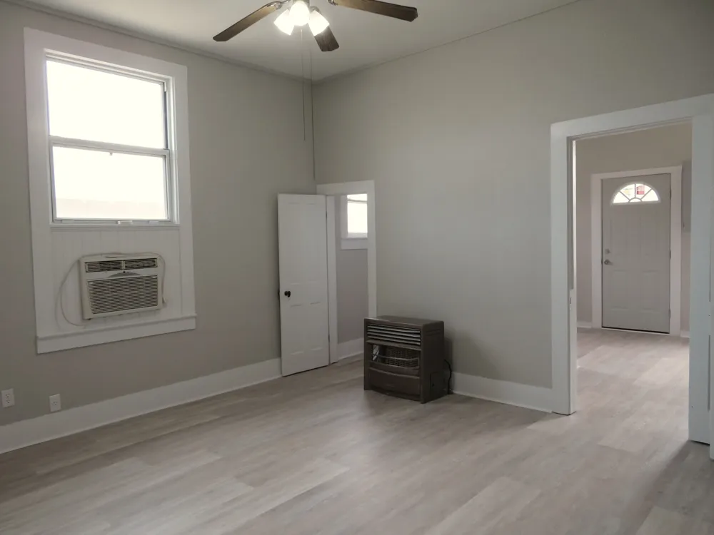 911 W Liveoak Street Coleman, TX 76834