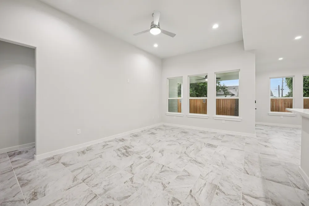 2716 E 12th Street Fort Worth, TX 76111