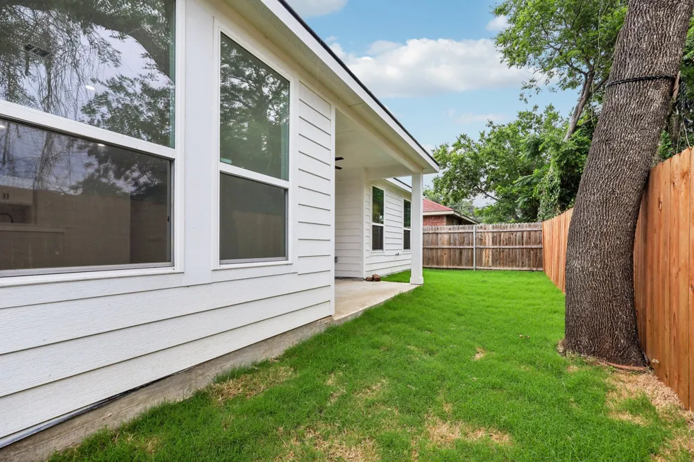2716 E 12th Street Fort Worth, TX 76111