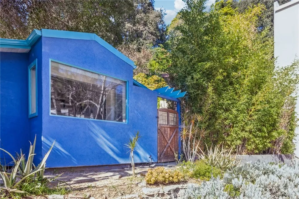 2041 Beverly Glen Boulevard