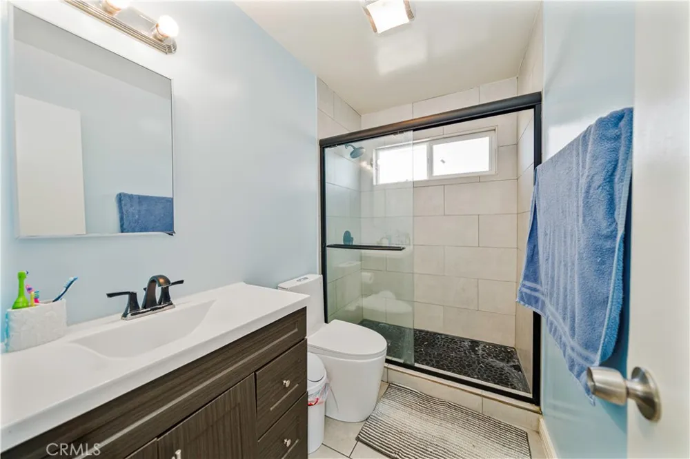 6021 Gage #4 Bell Gardens, CA 90201