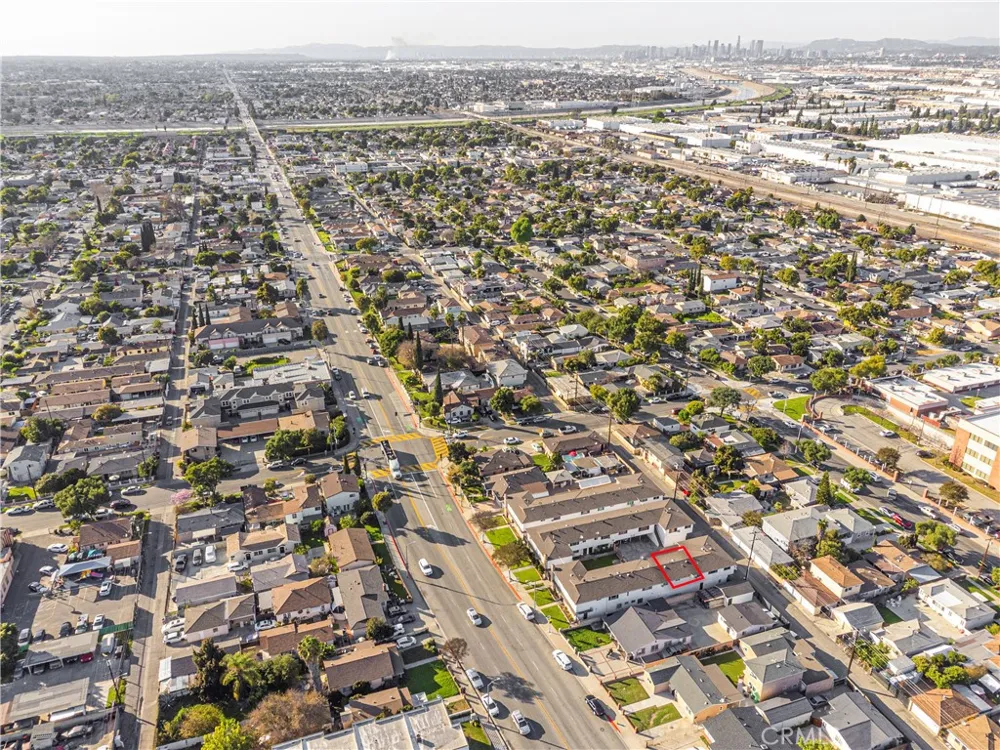 6021 Gage #4 Bell Gardens, CA 90201