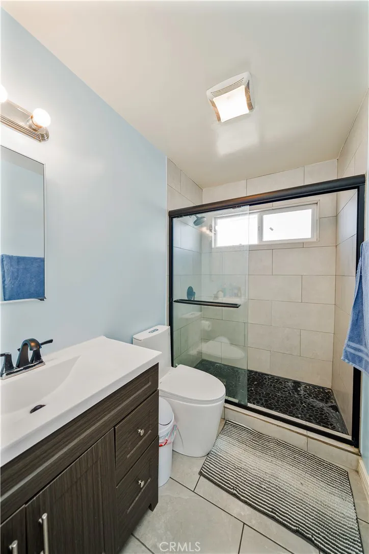 6021 Gage #4 Bell Gardens, CA 90201