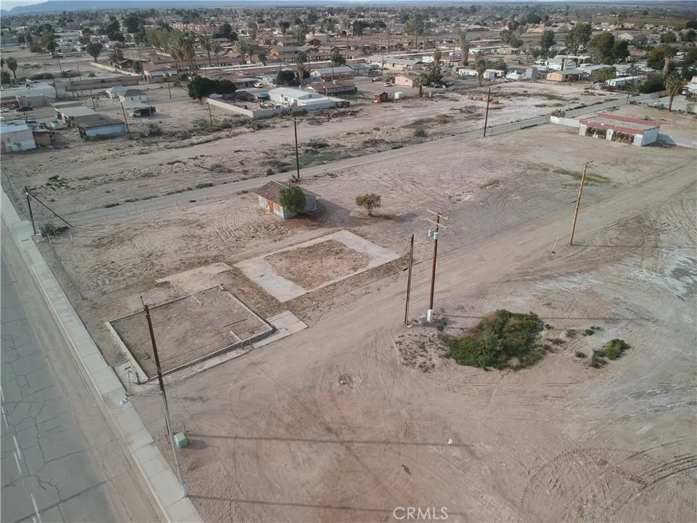 1581 E Hobsonway Blythe, CA 92225