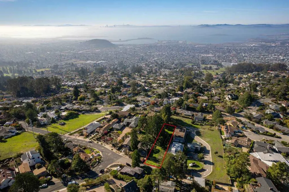 911 Clark Pl El Cerrito, CA 94530