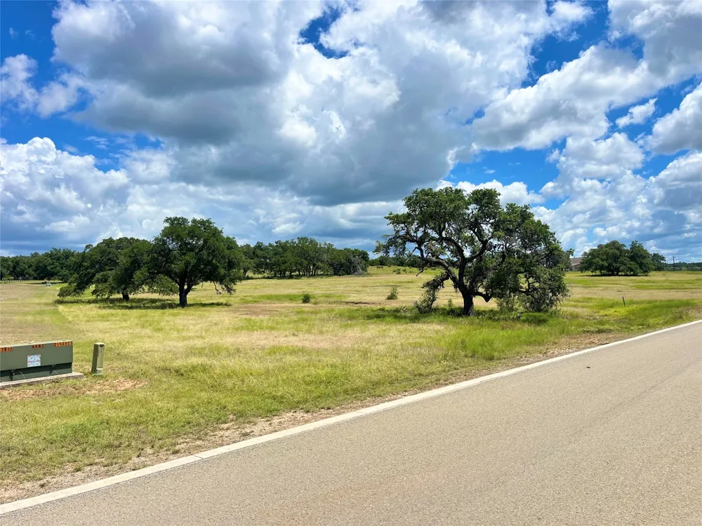 97 Summit Ridge Trail Johnson City, TX 78636