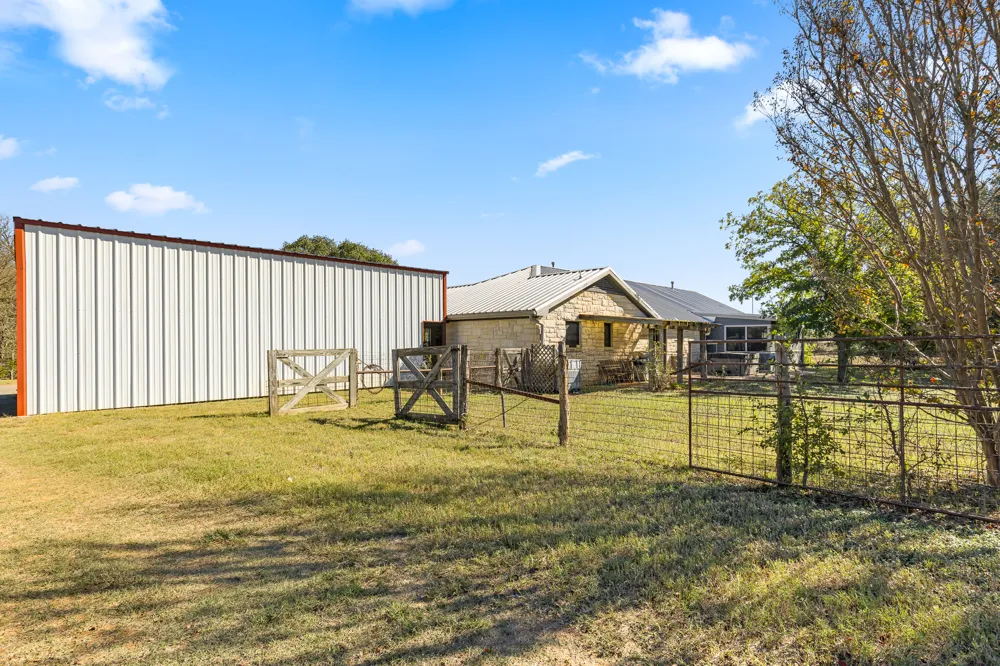 1336 S Fm 1174 S Bertram, TX 78605