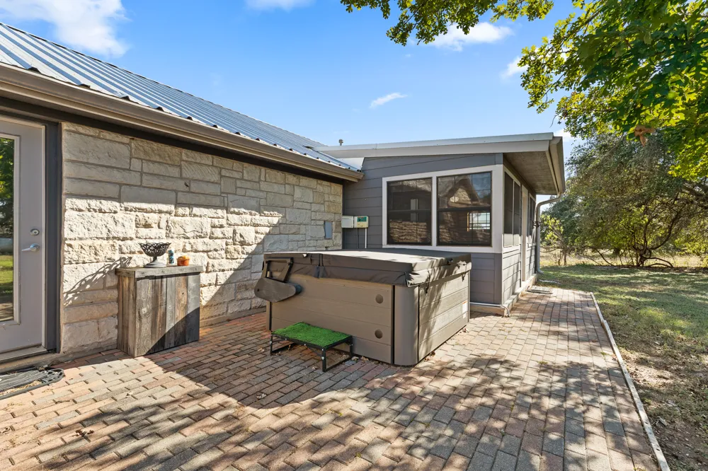 1336 S Fm 1174 S Bertram, TX 78605