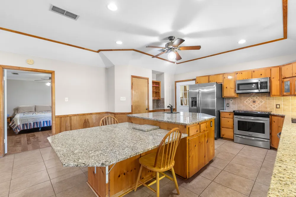1336 S Fm 1174 S Bertram, TX 78605