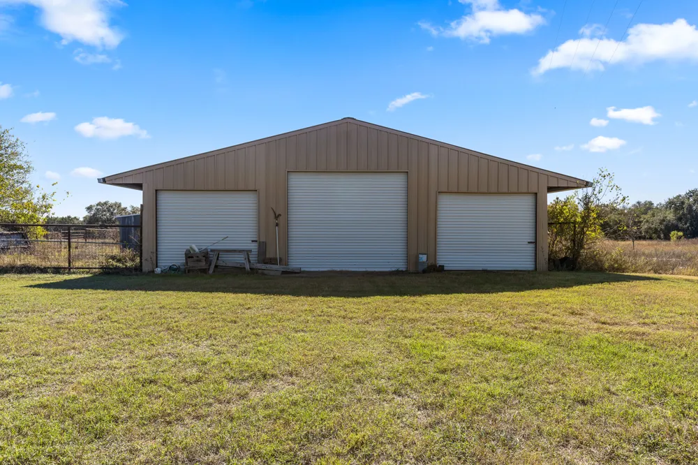 1336 S Fm 1174 S Bertram, TX 78605