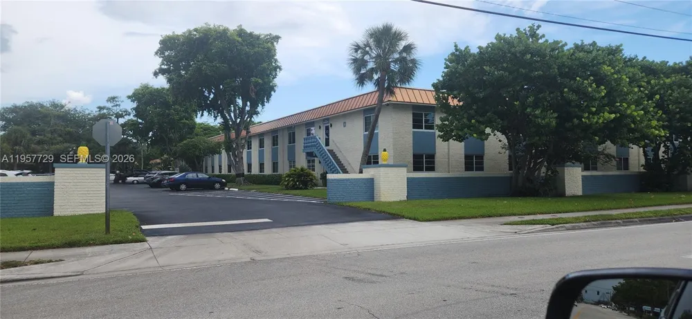 9 NE 19th Ct #104C Wilton Manors, FL 33305