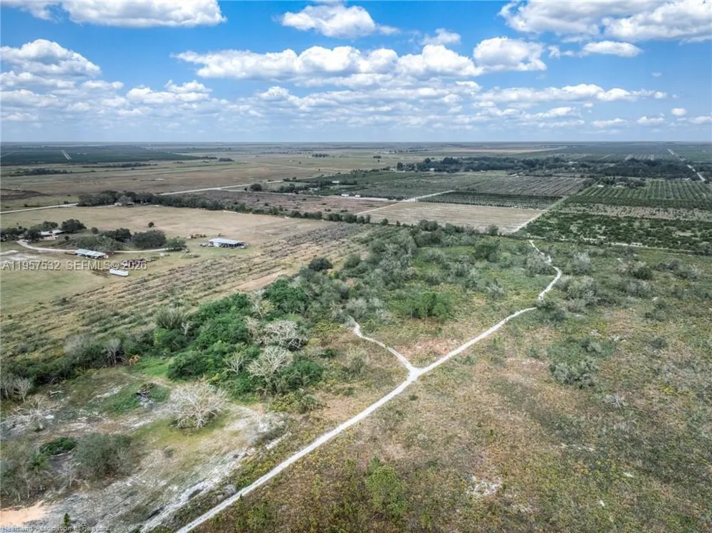 701 Jolly Lane Lorida, FL 33857