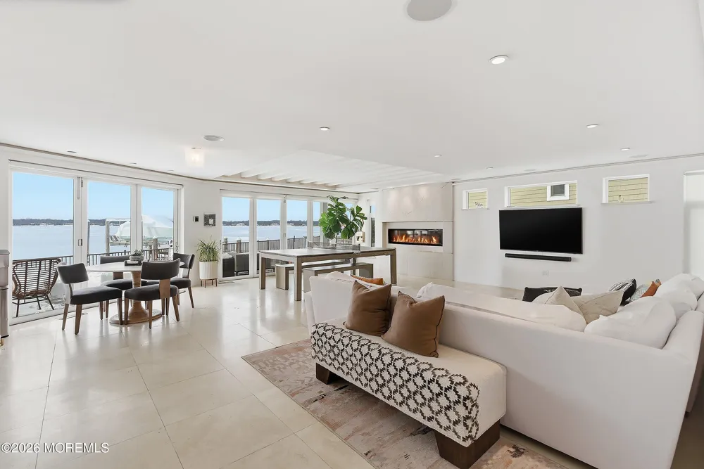 7 Circle Drive Monmouth Beach, NJ 07750