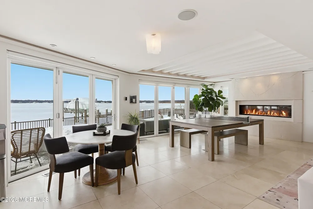 7 Circle Drive Monmouth Beach, NJ 07750