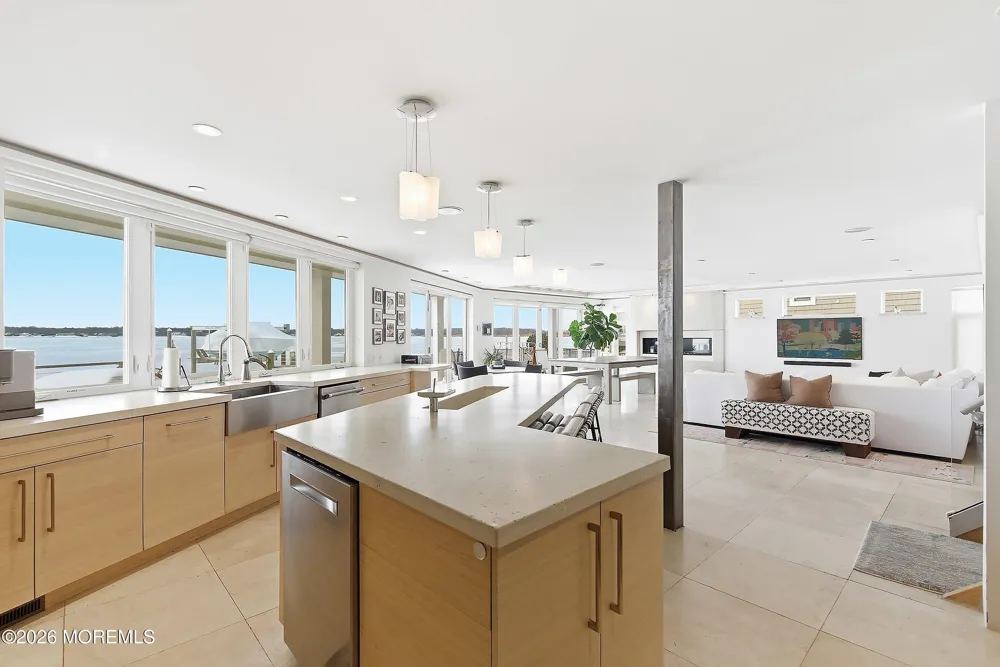 7 Circle Drive Monmouth Beach, NJ 07750