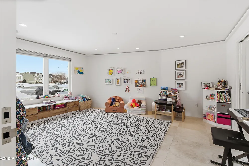 7 Circle Drive Monmouth Beach, NJ 07750