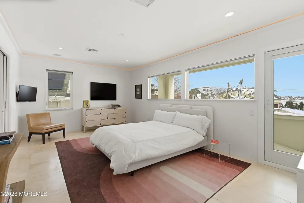 7 Circle Drive Monmouth Beach, NJ 07750