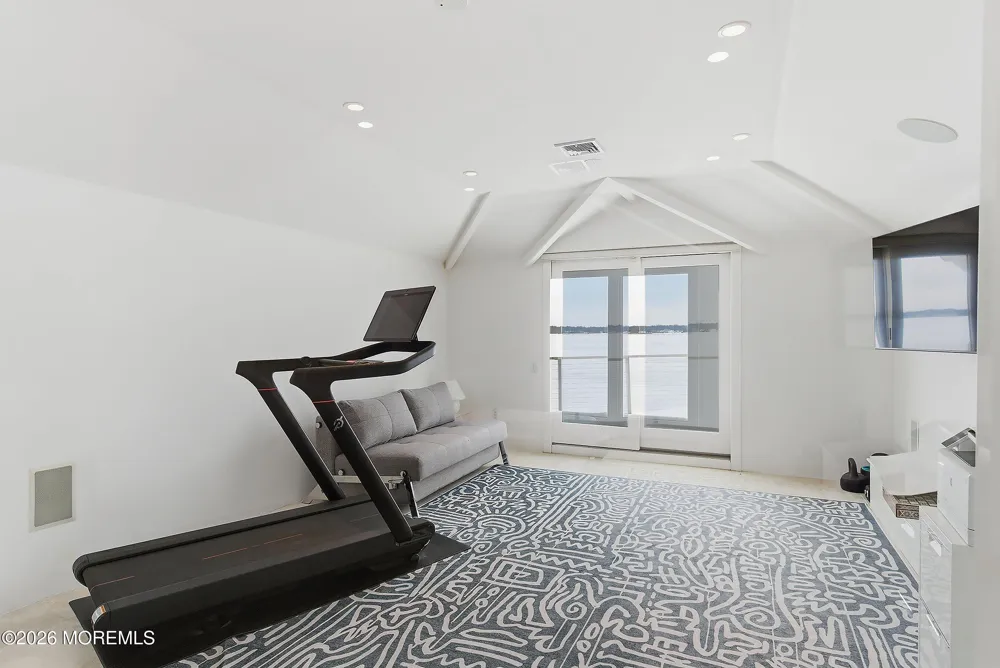 7 Circle Drive Monmouth Beach, NJ 07750