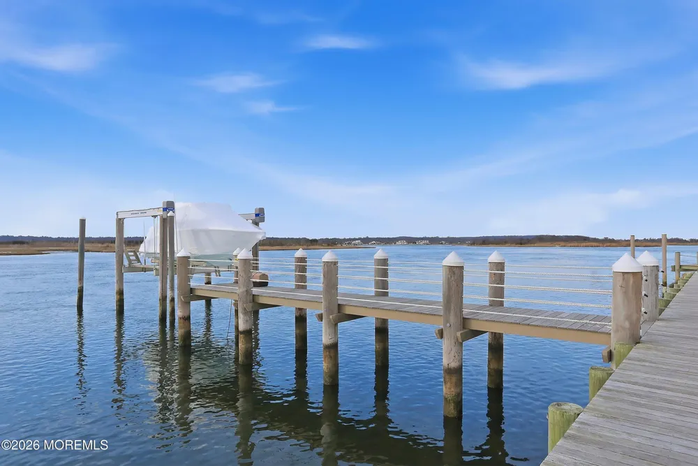 7 Circle Drive Monmouth Beach, NJ 07750