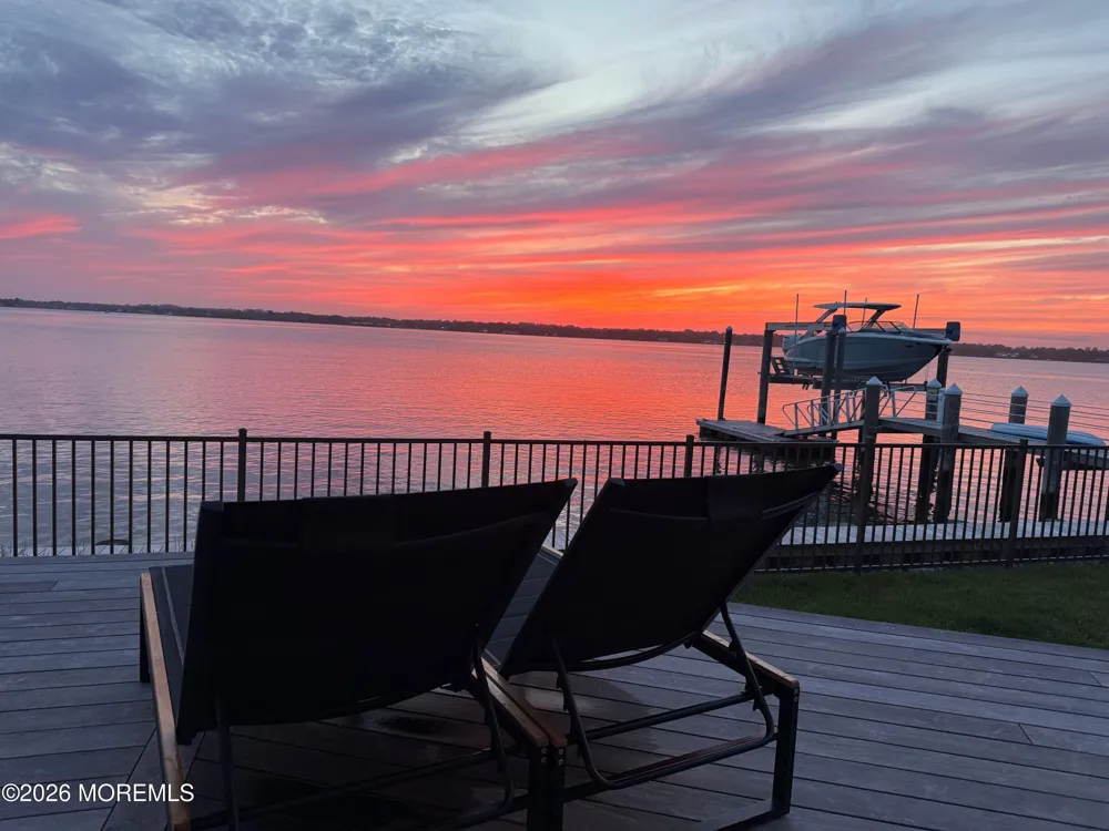 7 Circle Drive Monmouth Beach, NJ 07750
