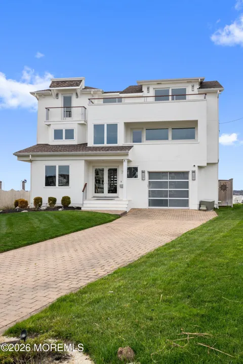 7 Circle Drive