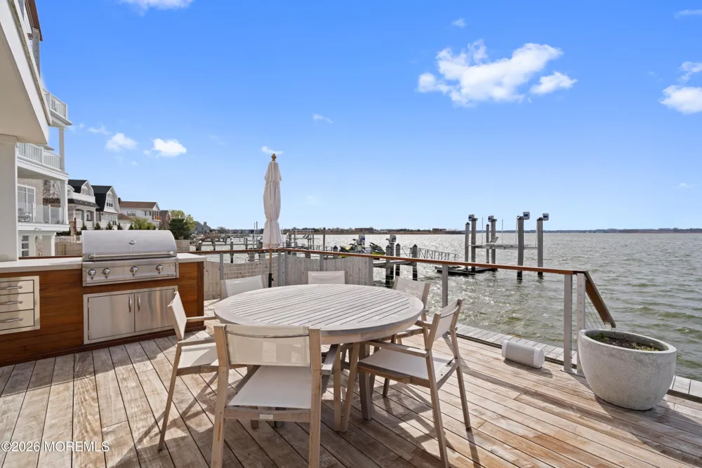 7 Circle Drive Monmouth Beach, NJ 07750