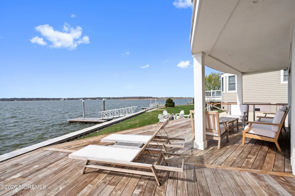 7 Circle Drive Monmouth Beach, NJ 07750
