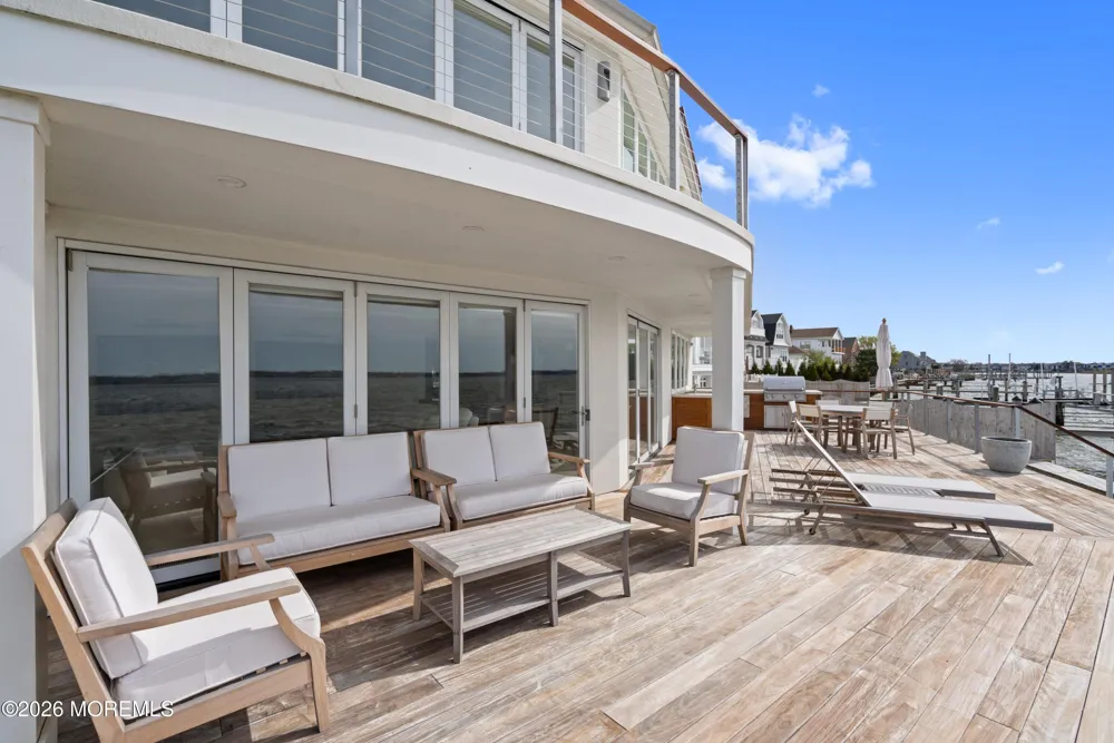7 Circle Drive Monmouth Beach, NJ 07750