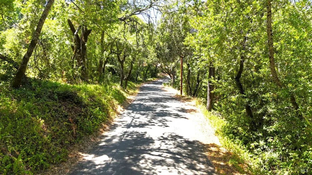 6555 Enterprise Road Glen Ellen, CA 95442