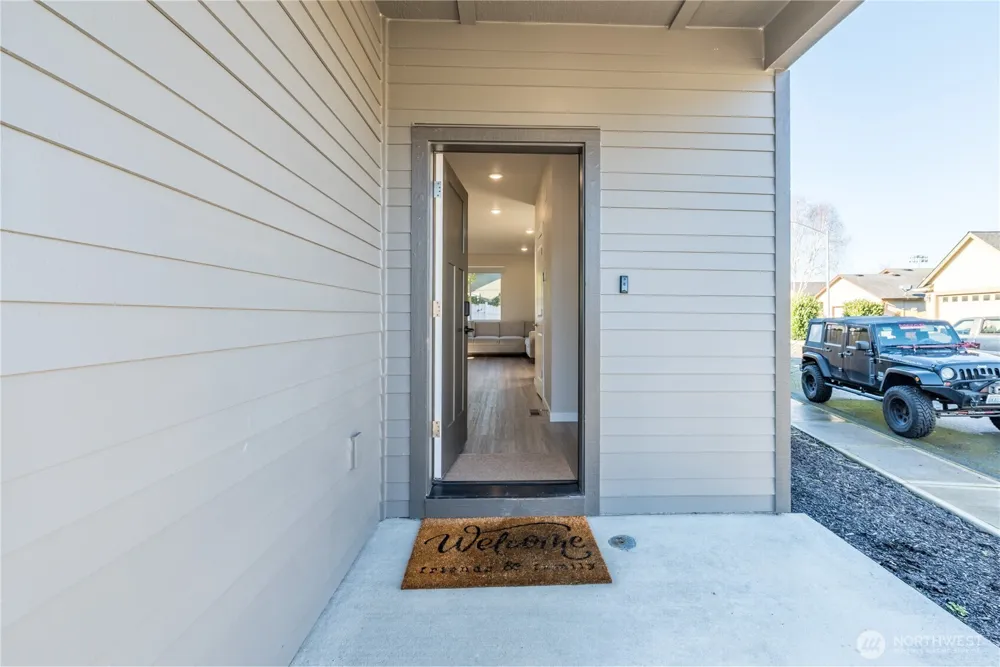 109 Hill Drive Cathlamet, WA 98612