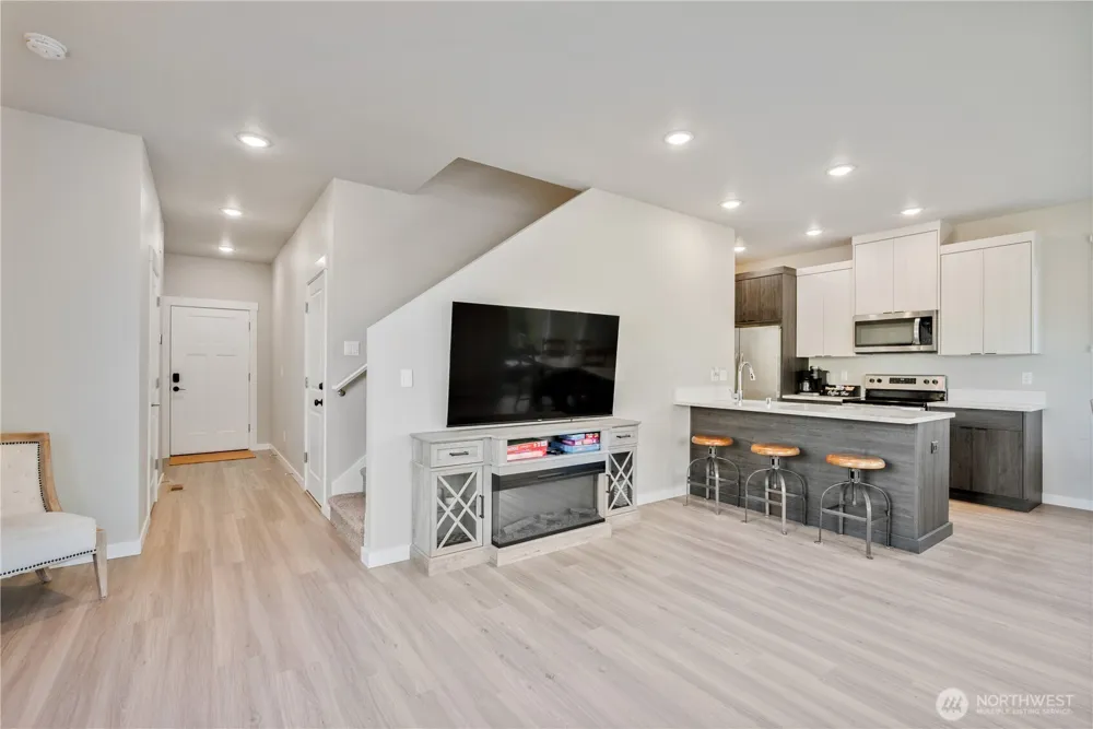 109 Hill Drive Cathlamet, WA 98612