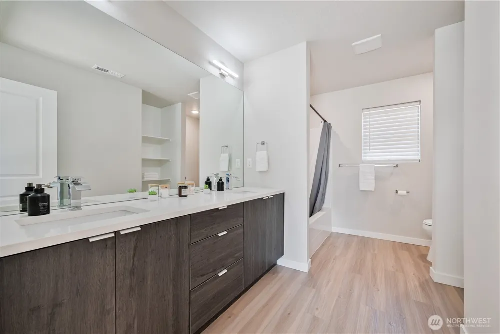 109 Hill Drive Cathlamet, WA 98612