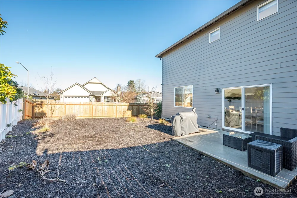 109 Hill Drive Cathlamet, WA 98612