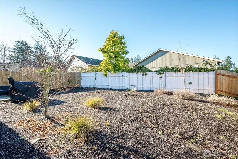109 Hill Drive Cathlamet, WA 98612