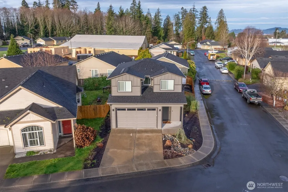 109 Hill Drive Cathlamet, WA 98612